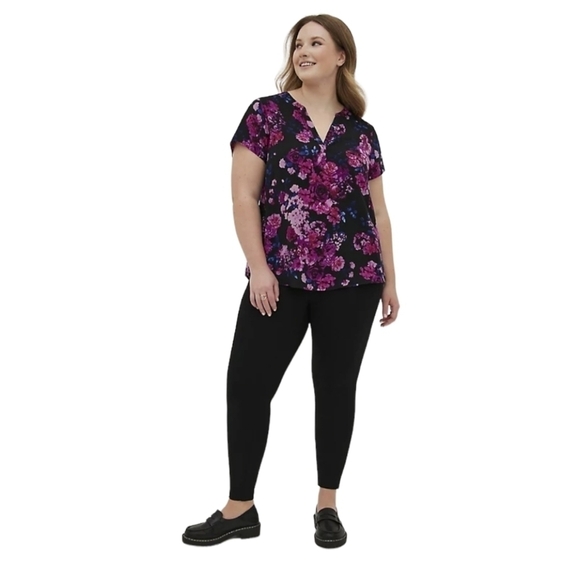 BUNDLE Of Two Torrid NWT Floral Tops Size 6X - Picture 1 of 9